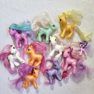 Hasbro My Little Pony Lot 9 Ponies 1 Button Belle 1 Squishy